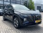 Hyundai Tucson 1.6 T-GDI PHEV 265 pk AWD Comfort Smart Navigatie Trekhaak LMV ACC DAB Camera 19 Inch Velgen Extra Getint Glas Stoelverwarming Stuurverwarming Carplay Android Auto NL Auto Plug In Hybride 4-WD