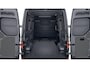 Volkswagen Crafter Bedrijfswagens Exclusive L3H3 140 pk 8-traps automaat GVW 3.5T Volkswagen Bedrijfswagens Crafter Exclusive L3 2.0 TDI EU6 103 kW (140 pk) GVW 3.5T WB 3640 MM 8 versn. Aut