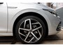 Volkswagen Golf 1.5 eTSI Style PANO ELECTRISCHE STOELEN NL AUTO