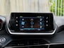 Peugeot e-208 EV Style 50kWh 136pk Automaat NAVI | CRUISE | APPLE CARPLAY | STOELVERWARMING | DAB | PDC VOOR + ACHTER