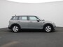 MINI Clubman Mini 1.5 Cooper Essential | Apple Carplay / Android Auto | Achteruitrij Camera | Cruise Controle | Navigatie |