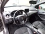 Mercedes-Benz B-klasse 180 Prestige Automaat Zwarte hemel Panoramadak Trekhaak Xenon PDC