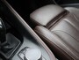 BMW X1 sDrive20i 192 PK AUT. + TREKHAAK | PANORAMA | SPORTSTOELEN LEDER | HEAD-UP | CAMERA | STOELVERWARMING