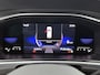 Volkswagen T-Roc 1.0 TSI Life | 115 PK | Digital Cockpit | Parkeersensoren | Navigatie | Park Assist | Navi by Shop | Apple Carplay | Android Auto |