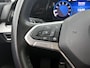 Volkswagen Golf 1.0 TSI Life | 110PK | Digital Cockpit | Keyless Start | Parkeersensoren | Navigatie | Airco | All Season Banden | LED