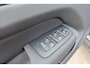 Volvo XC60 2.0 T6 Plug-in hybrid AWD 350PK Ultra Dark + Trehaak -NIEUW- 2025! Facelift