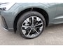 Volvo XC60 2.0 T6 Plug-in hybrid AWD 350PK Ultra Dark + Trehaak -NIEUW- 2025! Facelift