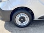 Renault Trafic 1.6 dCi T29 L2H2 Airco Navigatie Telefoonvoorbereiding Cruise controle 7-Persoons Omvormer Parkeerhulp achter Verlengde wielbasis 1e eigenaar Euro 6 Btw en Bpm vrij voor particulier gebruik !! Ex overheidsaut
