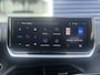Peugeot 2008 1.2 Hybrid 145 GT | Panoramadak | All Seasonbanden | Sfeerverlichting | Apple Carplay/Android Auto | Climate Control | Cruise Control | Parkeercamera/-sensoren |
