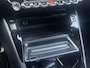 Peugeot 2008 1.2 Hybrid 145 GT | Panoramadak | All Seasonbanden | Sfeerverlichting | Apple Carplay/Android Auto | Climate Control | Cruise Control | Parkeercamera/-sensoren |