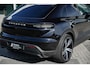 Porsche Macan 100 kWh | Panoramadak | |  Adaptieve luchtvering | Bose Surround Sound-System | Adaptive Cruise Controle | Adaptieve sportstoelen (elektrisch 18-voudig)| Lederen bekleding |