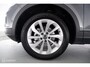 Volkswagen T-Roc 1.5 TSI 150pk Automaat Business led|nav|cam|dab|tel|acc|lmv17