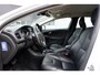 Volvo V40 T3 AUT6 152PK Dynamic Edition | Stoelverwarming | Lederen bekleding | Parkeercamera achter | Automaat | Trekhaak | Dealeronderhouden