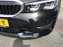 BMW 3-Serie Touring 330e Business Edition Plus I 293PK I Camera I Trekhaak I Ambiente I Full Led I Stoel & Stuurverw. I Half/Leder