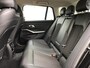 BMW 3-Serie Touring 330e Business Edition Plus I 293PK I Camera I Trekhaak I Ambiente I Full Led I Stoel & Stuurverw. I Half/Leder