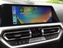 BMW 3-Serie Touring 330e Business Edition Plus I 293PK I Camera I Trekhaak I Ambiente I Full Led I Stoel & Stuurverw. I Half/Leder