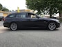 BMW 3-Serie Touring 330e Business Edition Plus I 293PK I Camera I Trekhaak I Ambiente I Full Led I Stoel & Stuurverw. I Half/Leder