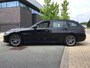 BMW 3-Serie Touring 330e Business Edition Plus I 293PK I Camera I Trekhaak I Ambiente I Full Led I Stoel & Stuurverw. I Half/Leder