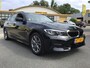 BMW 3-Serie Touring 330e Business Edition Plus I 293PK I Camera I Trekhaak I Ambiente I Full Led I Stoel & Stuurverw. I Half/Leder