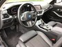 BMW 3-Serie Touring 330e Business Edition Plus I 293PK I Camera I Trekhaak I Ambiente I Full Led I Stoel & Stuurverw. I Half/Leder