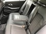 BMW 3-Serie Touring 330e Business Edition Plus I 293PK I Camera I Trekhaak I Ambiente I Full Led I Stoel & Stuurverw. I Half/Leder