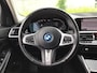 BMW 3-Serie Touring 330e Business Edition Plus I 293PK I Camera I Trekhaak I Ambiente I Full Led I Stoel & Stuurverw. I Half/Leder