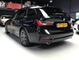BMW 3-Serie Touring 330e Business Edition Plus I 293PK I Camera I Trekhaak I Ambiente I Full Led I Stoel & Stuurverw. I Half/Leder