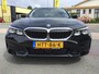 BMW 3-Serie Touring 330e Business Edition Plus I 293PK I Camera I Trekhaak I Ambiente I Full Led I Stoel & Stuurverw. I Half/Leder