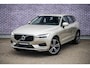 Volvo XC60 B4 Automaat Business Pro | Adaptive Cruise Control | Trekhaak | 360º Camera | Harman Kardon audio | 20" velgen | Full-LED koplampen | 4 zone climate control | Keyless | DAB+ radio |