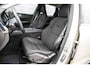 Volvo XC60 B4 Automaat Business Pro | Adaptive Cruise Control | Trekhaak | 360º Camera | Harman Kardon audio | 20" velgen | Full-LED koplampen | 4 zone climate control | Keyless | DAB+ radio |