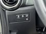 Mazda 2 1.5 Skyactiv-G Luxury | Stoel + stuurverwarming | Apple Carplay | Parkeersensoren | Lm-wielen | Cruise control |