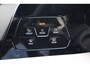 Volkswagen Golf 204PK Style Edition eHybrid Inclusief €2000,- inruilvoordeel | 'App-Connect' draadloze smartphone integratie | Afstandscontrolesysteem (Front Assist) | Automatische afstandsregeling (Adaptive Cruise Control)