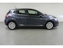 Renault Clio TCe 100 Intens | Easy Link Multimedia & Navigatie | LED Pure Vision | Climate Control | Parkeersensoren | Cruise Control | Lichtmetalen Velgen