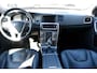 Volvo V60 2.0 T4 Momentum Stoelverwarming | Trekhaak | Dealeronderhouden | Lederen bekleding | Automaat