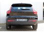 Volvo XC40 B4 Plus Black Edition Trekhaak | Verwarmbare voorstoelen en stuurwiel | Premium audio by Harman Kardon | Apple carplay/Android auto | Elektrische achterklep | 20 inch lichtmetalen velgen |