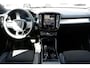 Volvo XC40 B4 Plus Black Edition Trekhaak | Verwarmbare voorstoelen en stuurwiel | Premium audio by Harman Kardon | Apple carplay/Android auto | Elektrische achterklep | 20 inch lichtmetalen velgen |