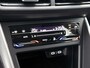 Volkswagen Polo 1.0 TSI Life Edition 95 PK | Navigatie | Climate control | Ruiten getint | LED koplampen | Adaptive cruise control | 15" Lichtmetalen velgen | Digital cockpit | Apple Carplay draadloos | Draadloos laden telefoon | Android Auto draadloos |