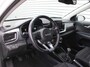 Kia Stonic 1.0 T-GDi MHEV DynamicPlusLine | Stuur-/stoelverwarming | Camera | Clima | Cruise | 16" LM | Navi | LED | Keyless |