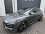 Porsche Cayenne Coupé 3.0 E-Hybrid NAP Pano/Luchtvering/360/ACC/Alcantara/22 Inch/Trekhaak/Lasershield/Blue Eye/PDC/Apk 11-2026