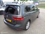 Volkswagen Touran 1.5 TSI Comfortline Business 7p/Airco/Pano/Stoelverw/Camera/Carplay/Navi/Trekhaak/Lm velgen/LED/1st eig