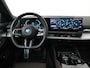 BMW i5 eDrive40 84kWh M Sport | Panoramadak | Parking Assist Pro | Trekhaak | Harman Kardon | Widescreen Cockpit | Head-Up Display | Zondag Open!