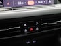 Volkswagen Golf 1.4 eHybrid Style 204 PK | Plug-In | Trekhaak | Navigatie | Digitale Cockpit Pro | Achteruitrijcamera | Ergo-Active Bestuurdersstoel Elektrisch Verstelbaar, Incl. Geheugen-En Massagefunctie | Stuurwiel Verwarming | Stoelverwarming