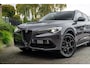 Alfa Romeo Stelvio 2.0 T AWD Q4 200 PK Aut. 1e Eig Xenon Leder Black Optic Stoelverwarming Camera 20''