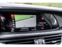 Alfa Romeo Stelvio 2.0 T AWD Q4 200 PK Aut. 1e Eig Xenon Leder Black Optic Stoelverwarming Camera 20''