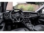 Alfa Romeo Stelvio 2.0 T AWD Q4 200 PK Aut. 1e Eig Xenon Leder Black Optic Stoelverwarming Camera 20''