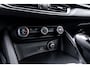Alfa Romeo Stelvio 2.0 T AWD Q4 200 PK Aut. 1e Eig Xenon Leder Black Optic Stoelverwarming Camera 20''