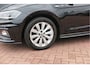 Volkswagen Polo 1.0 TSI 85kw 116pk Highline R-Line , Panoramadak, Led , PDC, Cruise, Carplay , Achteruitrijcamera , Sportstoelen , Actieve demping .DAB+, etc .