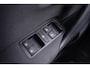 Volkswagen Polo 1.4-16V Highline navigatie PDC-achter Climacontrolle cruise-controle linker en rechter stoel in hoogte verstelbaar electr-pakket