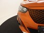 Peugeot e-2008 EV Active 50 kWh | 16 inch lichtmetalen velgen | Remote services | Parkeersensoren | Cruise control | Hill-hold functie |