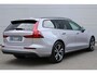 Volvo V60 B4 Automaat Essential Edition | 18 inch Lichtmetalen Velgen | Extra Getint Glas | Lederen Bekleding | Park Assist voor en achter | Climate Pack | Driver Assist | Cruise Control Adaptief Met Stop&Go En Stuurhulp | Apple Carplay/Android Auto |